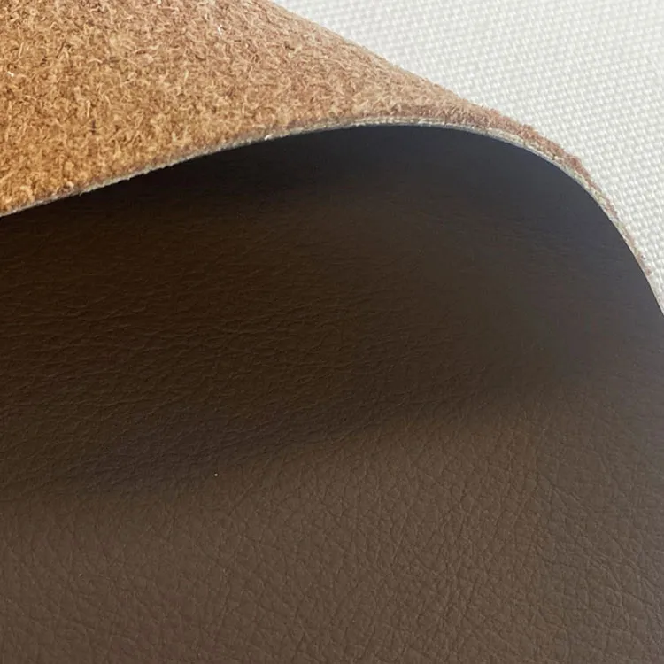 Како да ја омекнете кожата на чевлите?